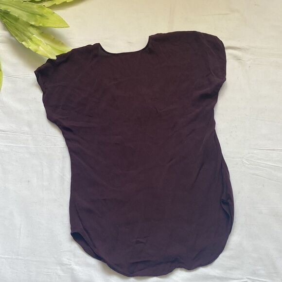 ⭐️BABATON Silk Short Sleeve Blouse⭐️ - Picture 7 of 8